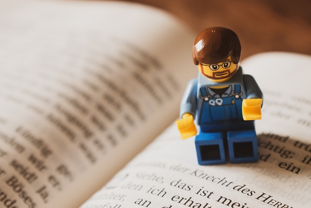 Lego Bible Mini Figures Christian  - facebook827 / Pixabay